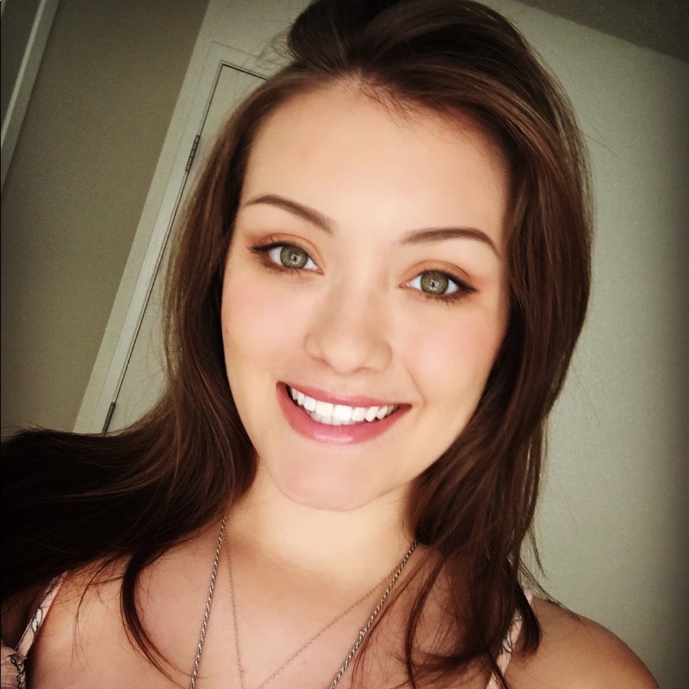 Meet your Posher, Sierah